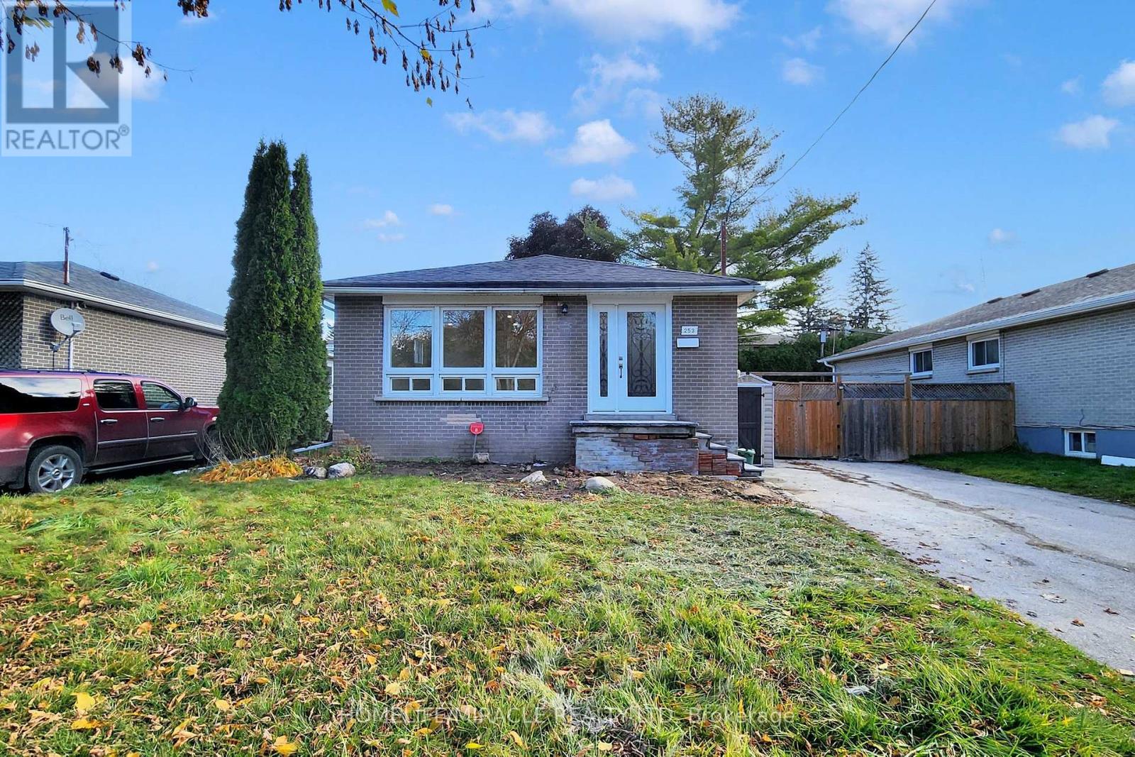 bsmt- 253 Wilson Road North, Oshawa, ON photo 2