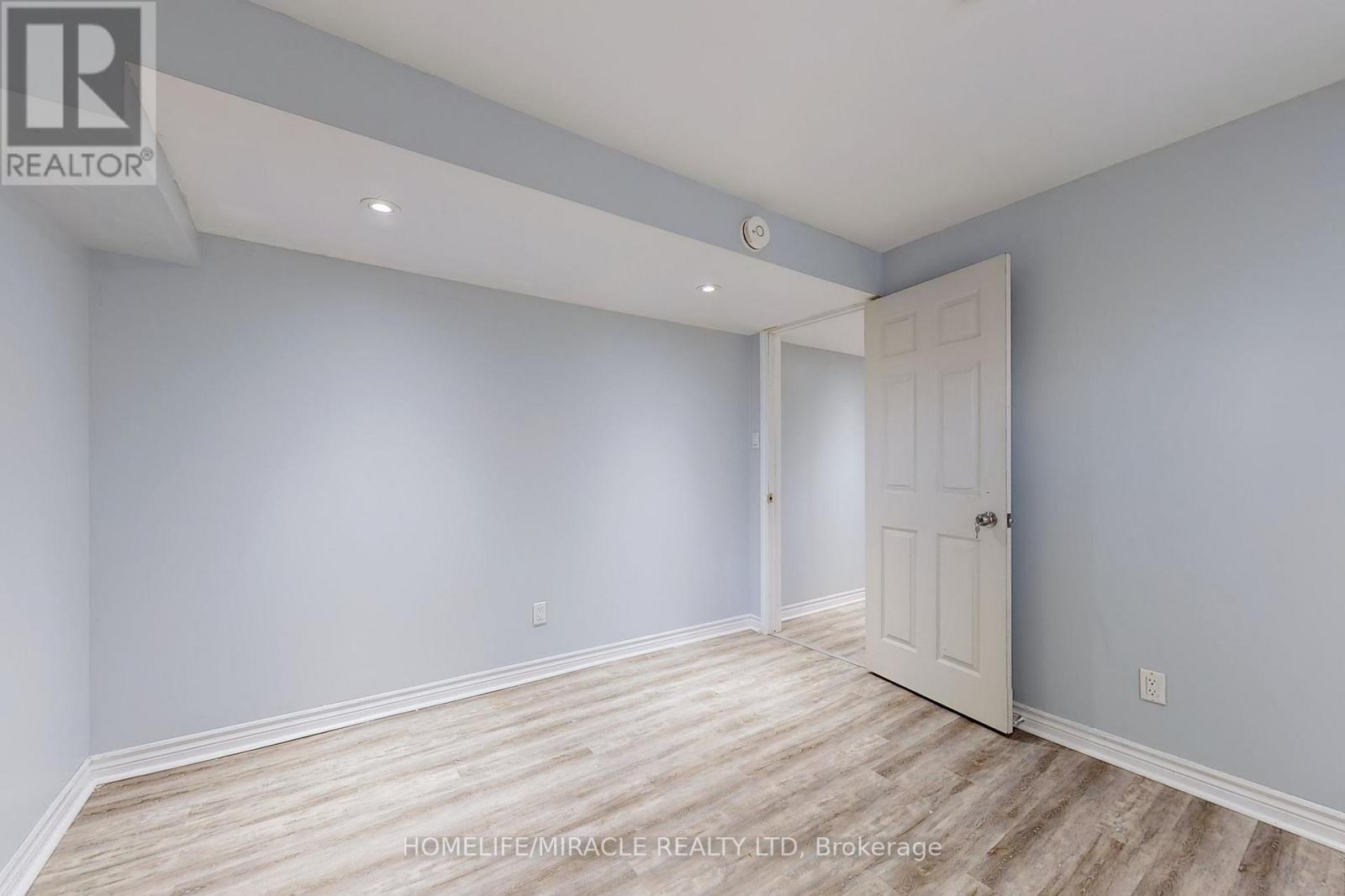 bsmt- 253 Wilson Road North, Oshawa, ON photo 22