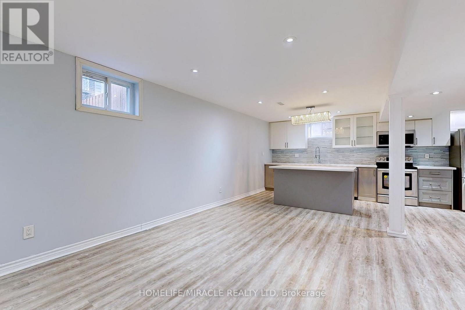 bsmt- 253 Wilson Road North, Oshawa, ON photo 7