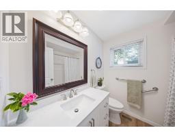 3534 Clarence Street, Plympton Wyoming, ON N0N1E0 Photo 13
