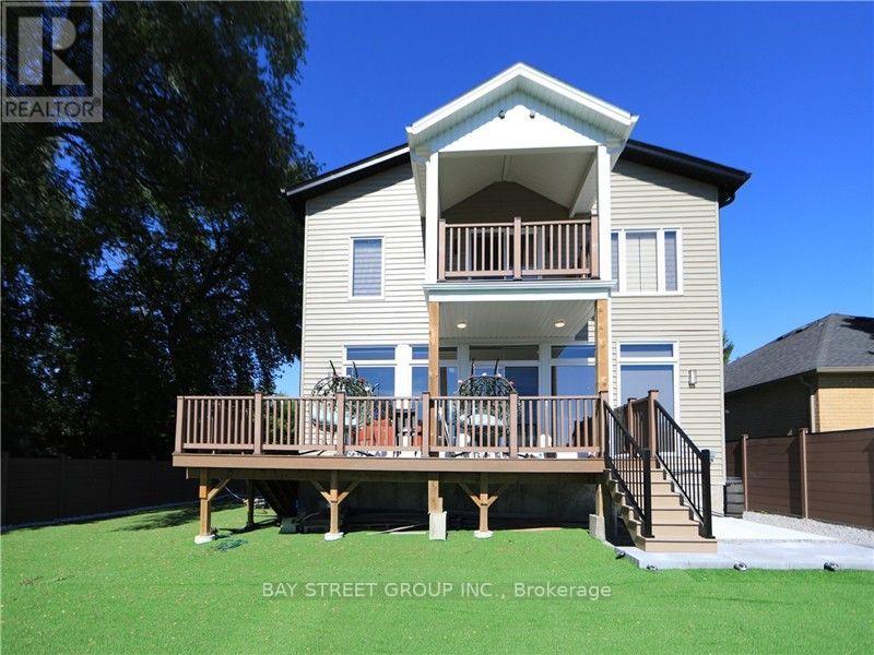 526 LAKE DR S DRIVE, Georgina (Keswick South)