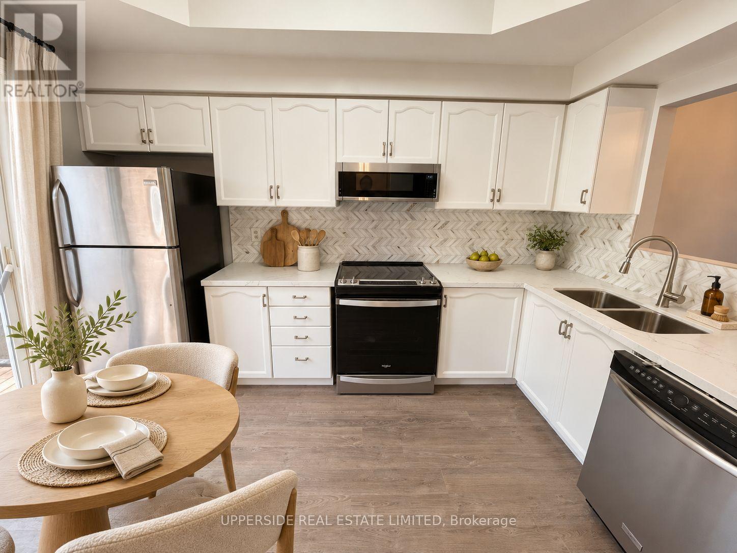 #10 23 OBSERVATORY LANE - 4