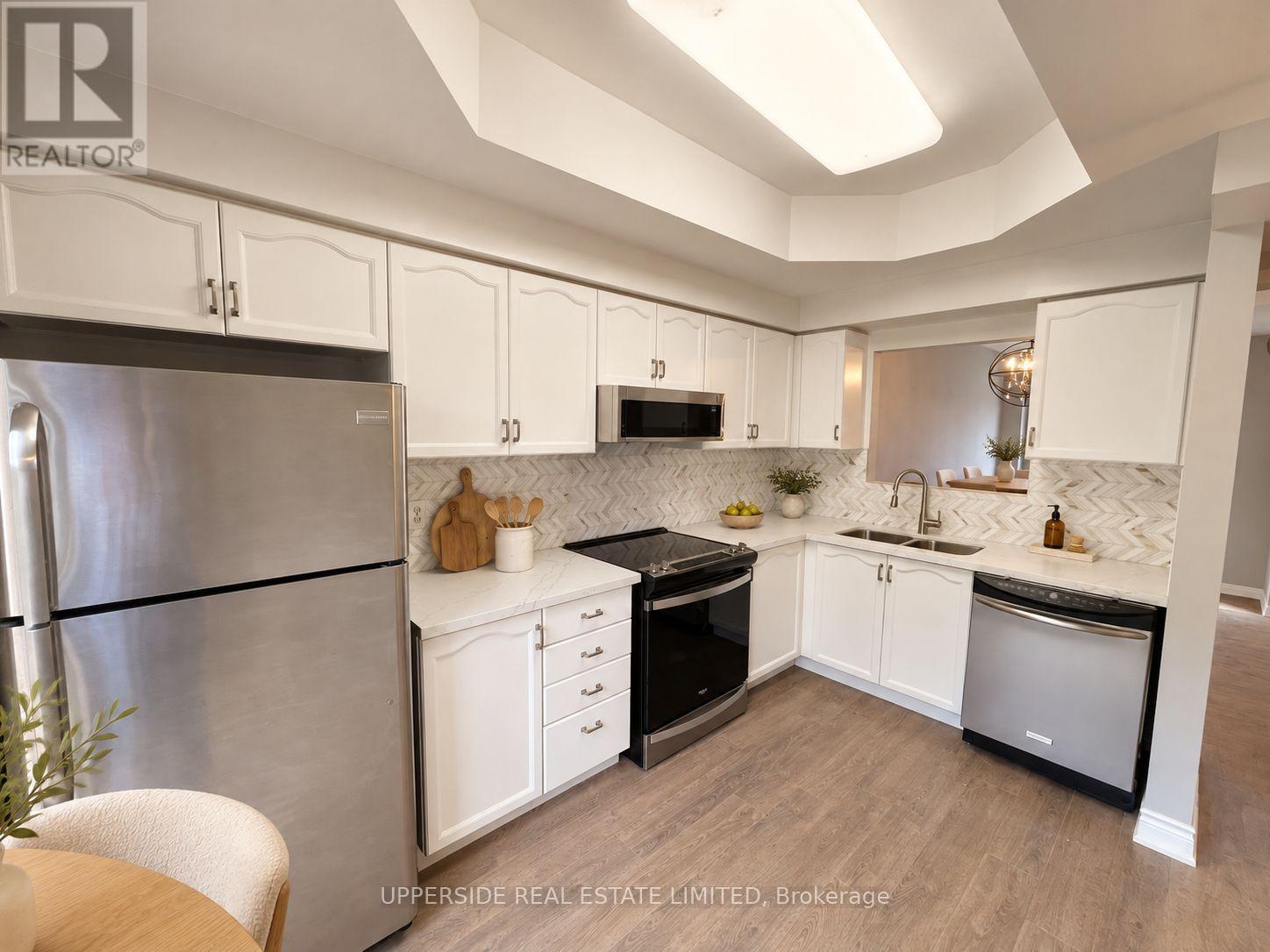 #10 23 OBSERVATORY LANE - 5