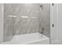 103 14858 60 Avenue, Surrey, BC V3S0B5 Photo 9