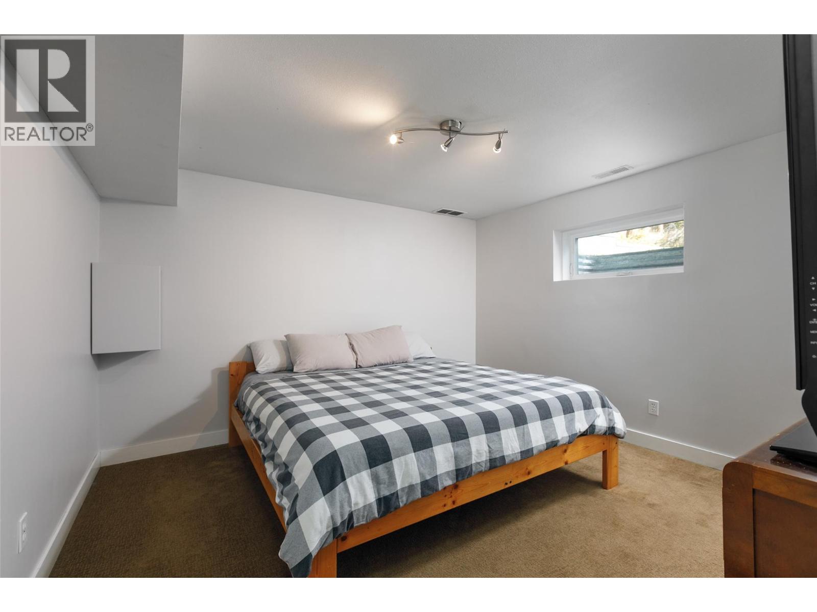 1489 Bear Creek Road, West Kelowna