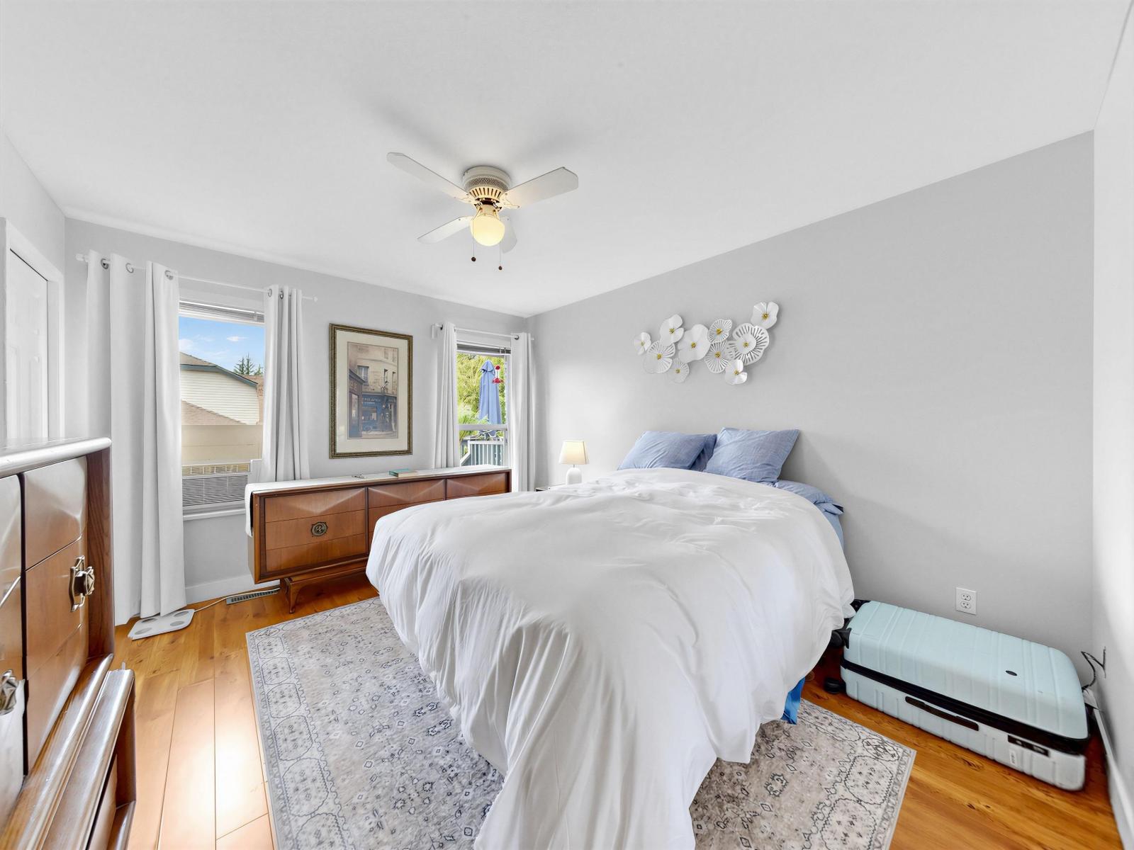 Photo of 8621 215 STREET 20