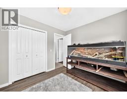 148 Copperpond Parade - photo 27