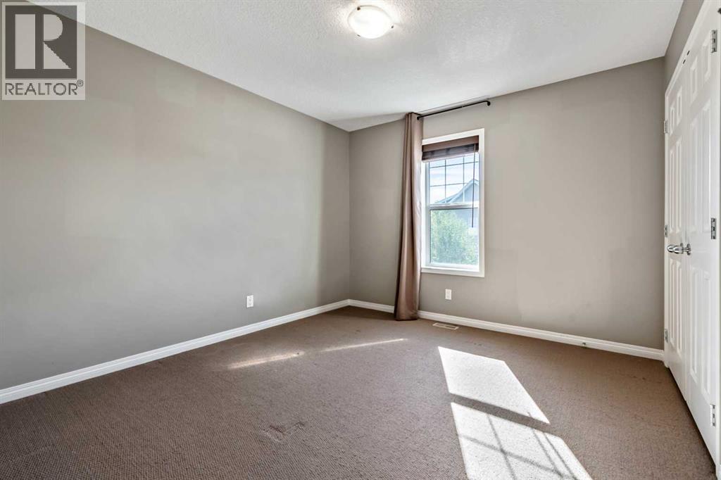 29 Mahogany View SE - 32