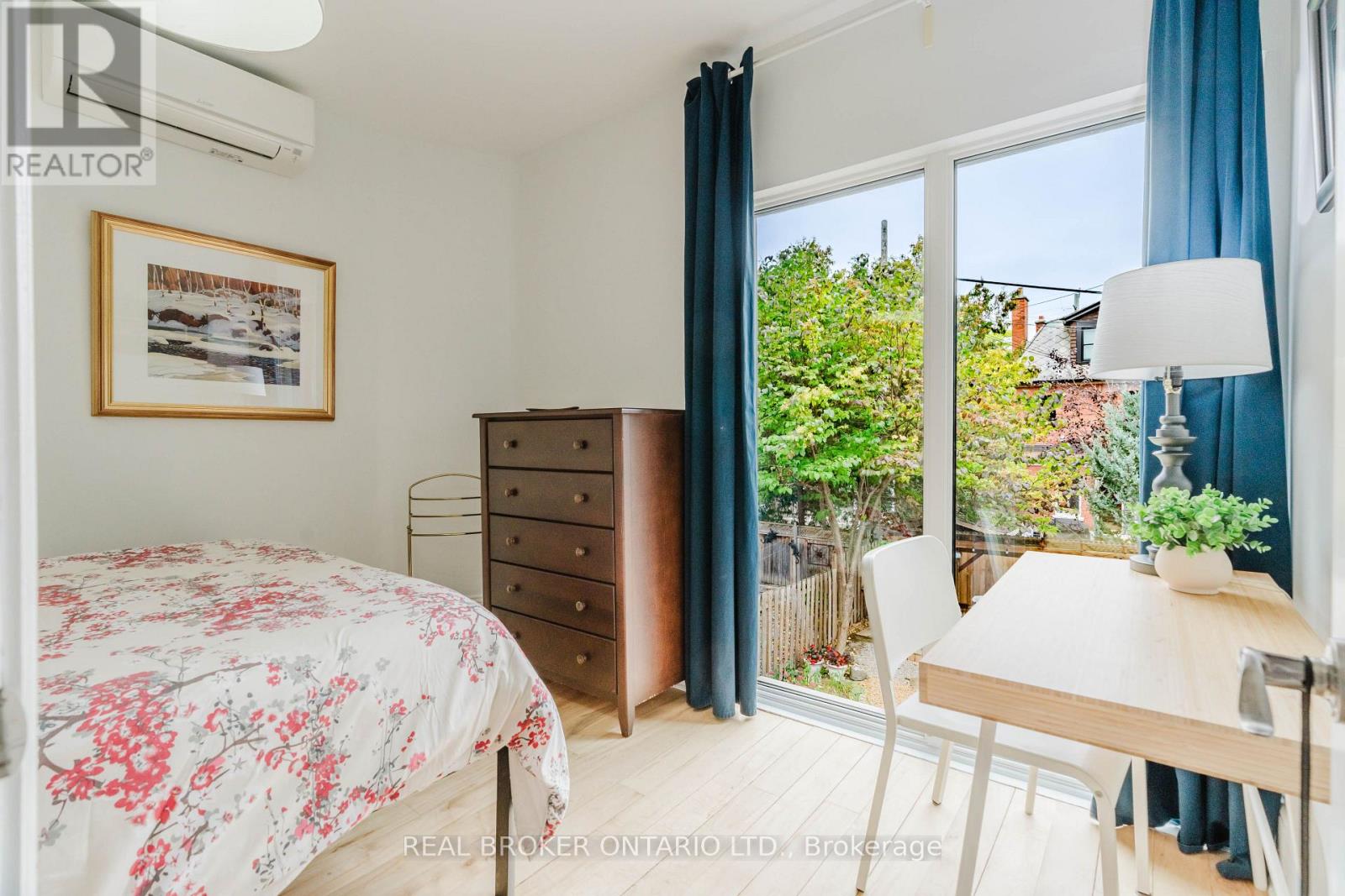 33 ARGYLE AVENUE - 23