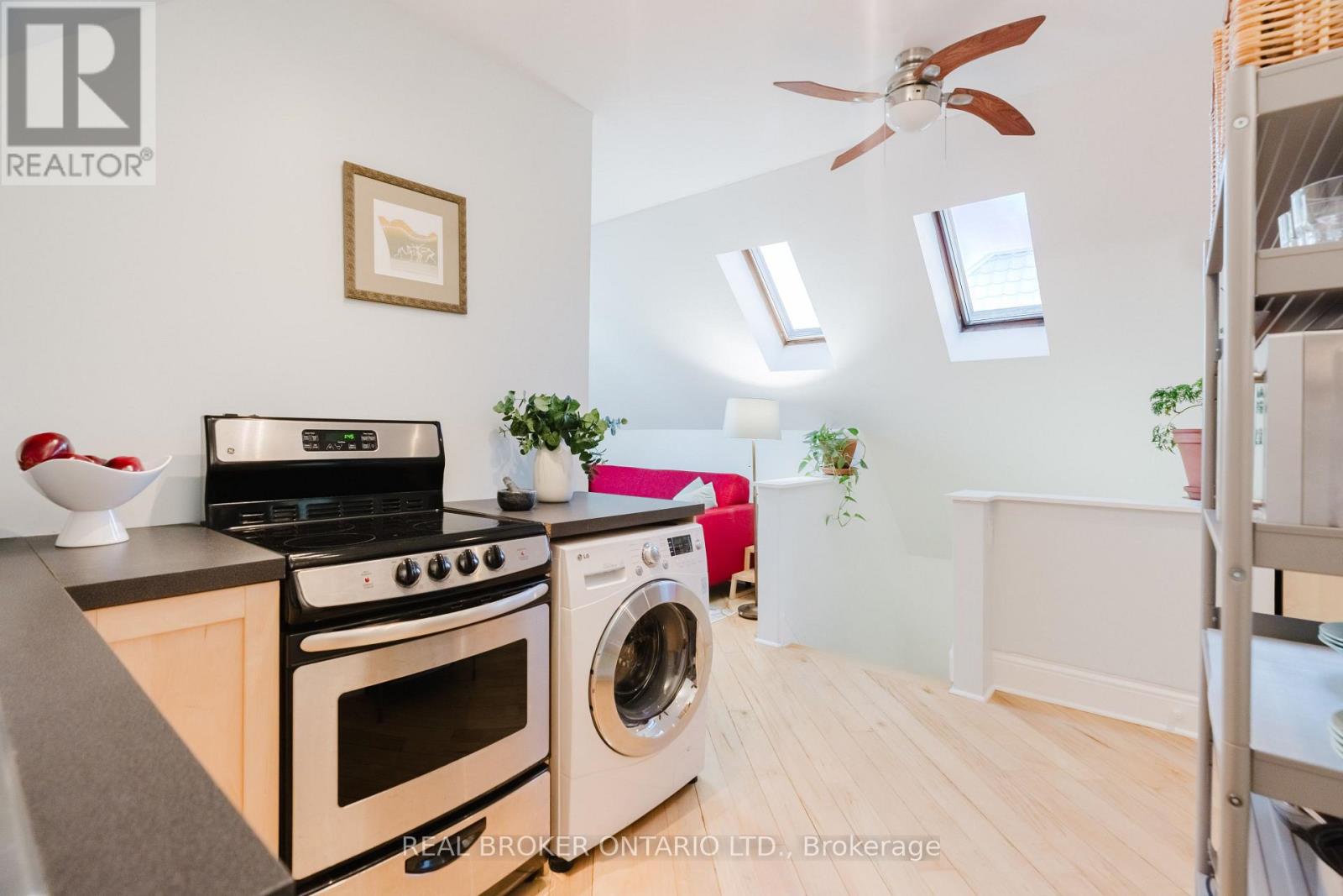 33 ARGYLE AVENUE - 27