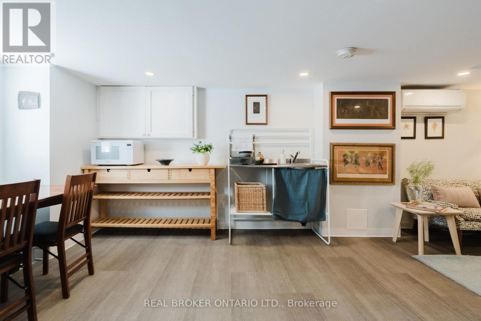 33 ARGYLE AVENUE - 38