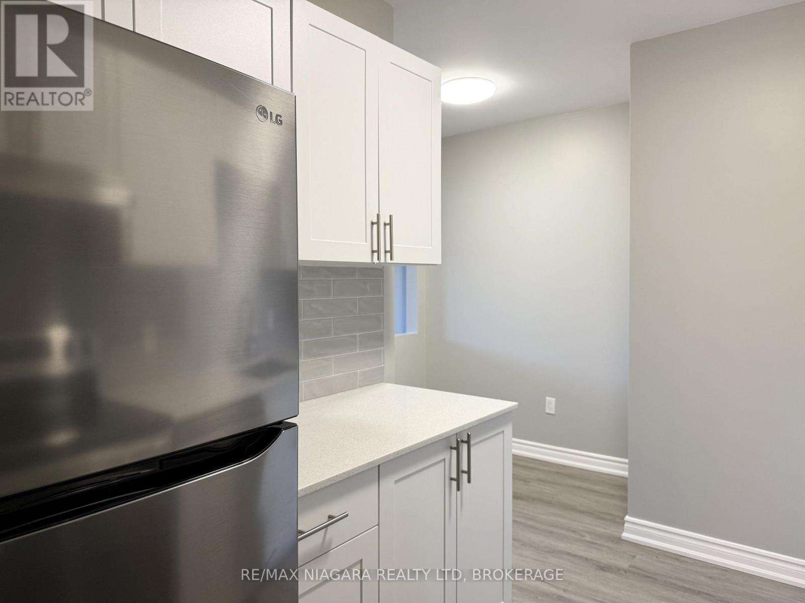 6837 Thorold Stone Road — photo 11