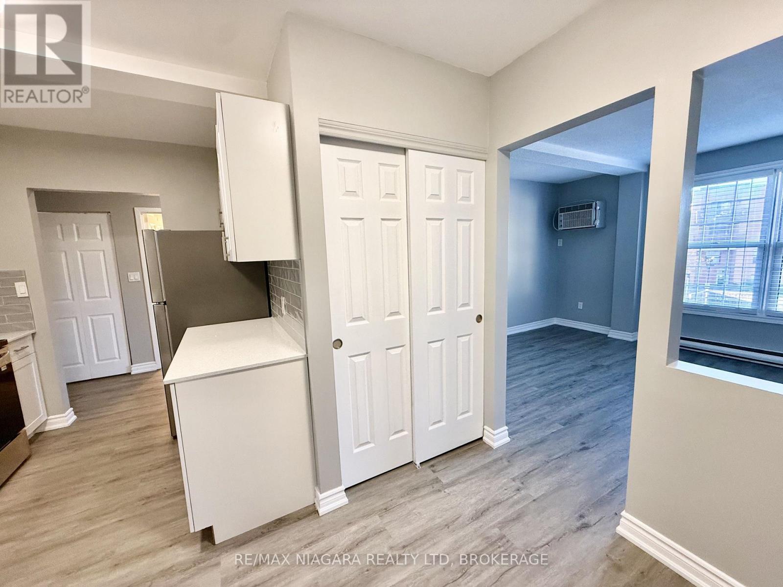 6837 Thorold Stone Road — photo 16