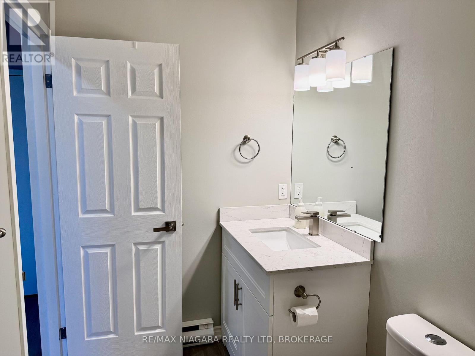 6837 Thorold Stone Road — photo 23