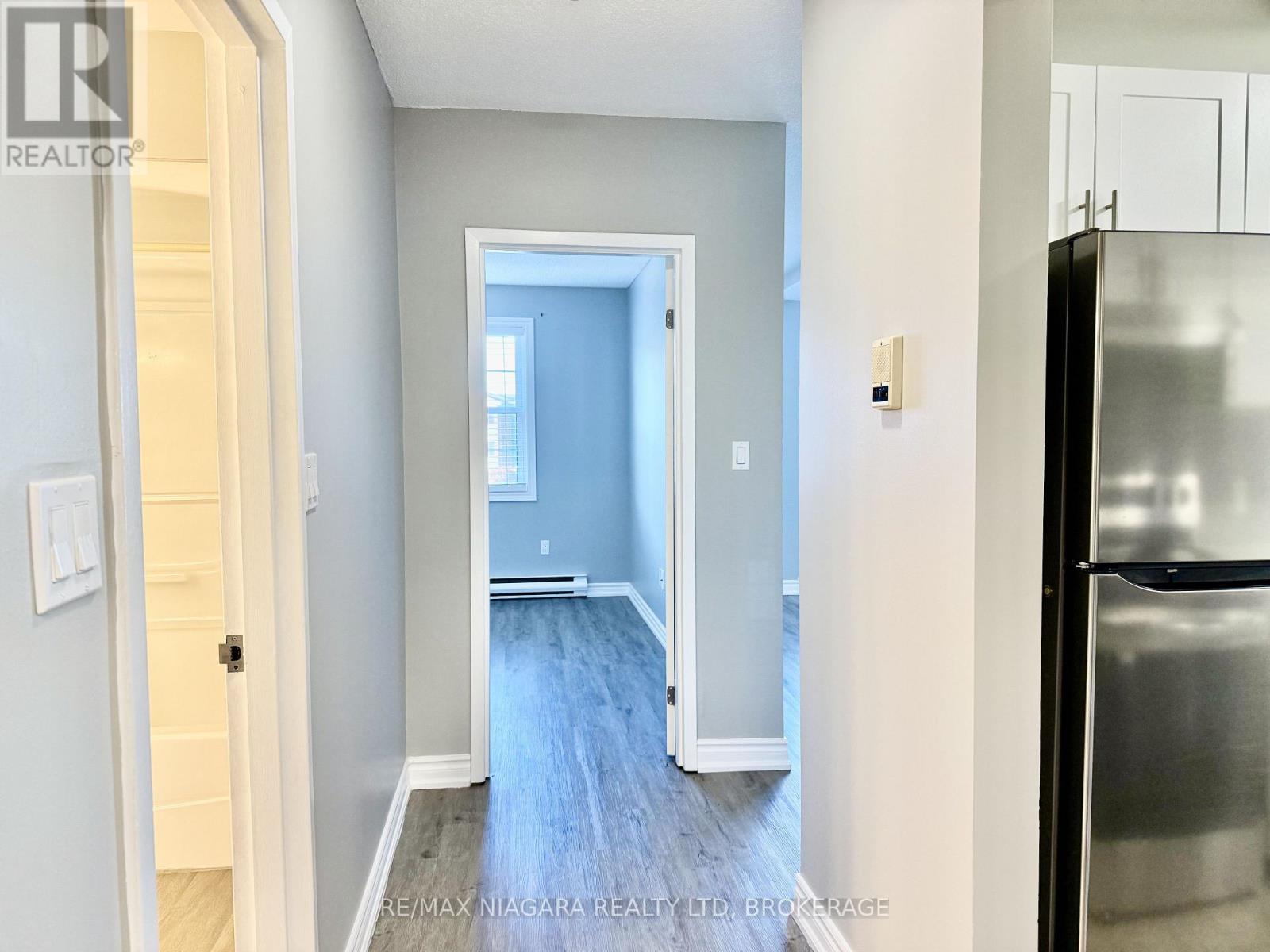 6837 Thorold Stone Road — photo 7