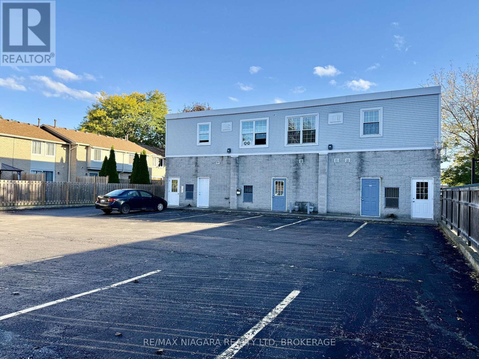 6837 Thorold Stone Road — photo 4