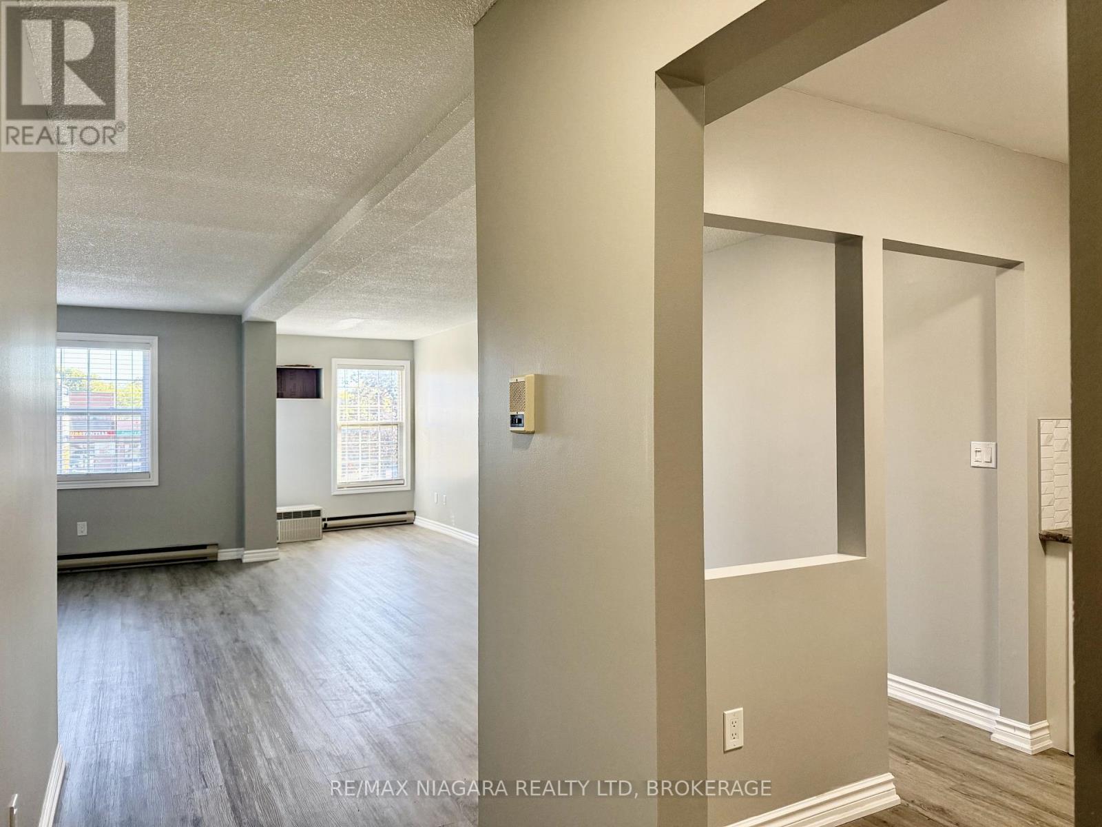 6837 Thorold Stone Road — photo 7