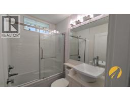 5477 Wales Street, Vancouver, BC V5R3M9 Photo 9