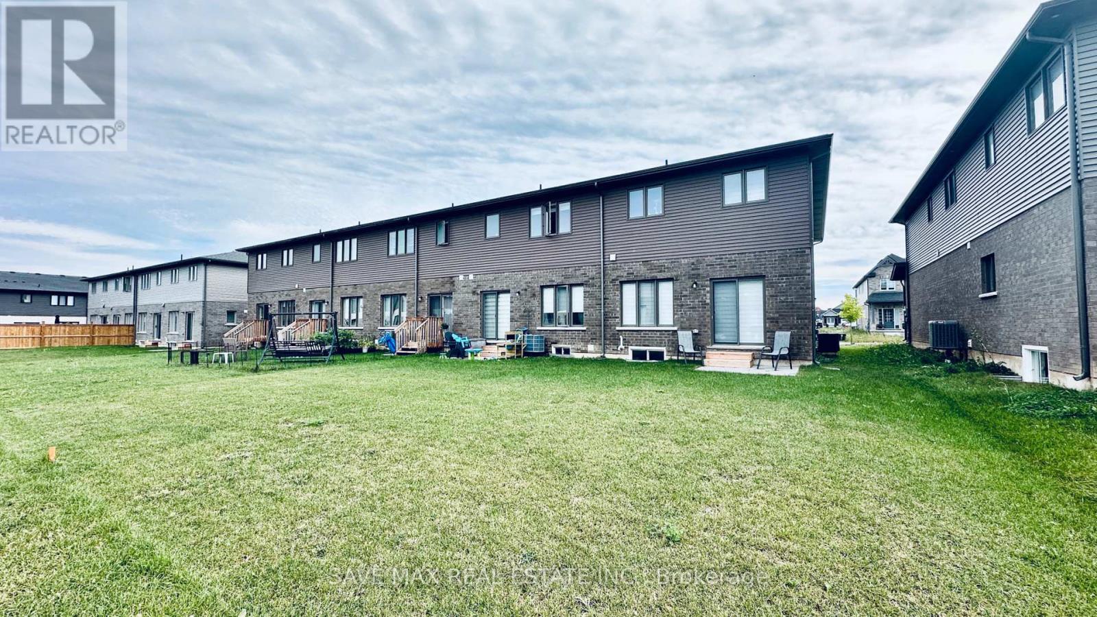 89 ACACIA ROAD - 39
