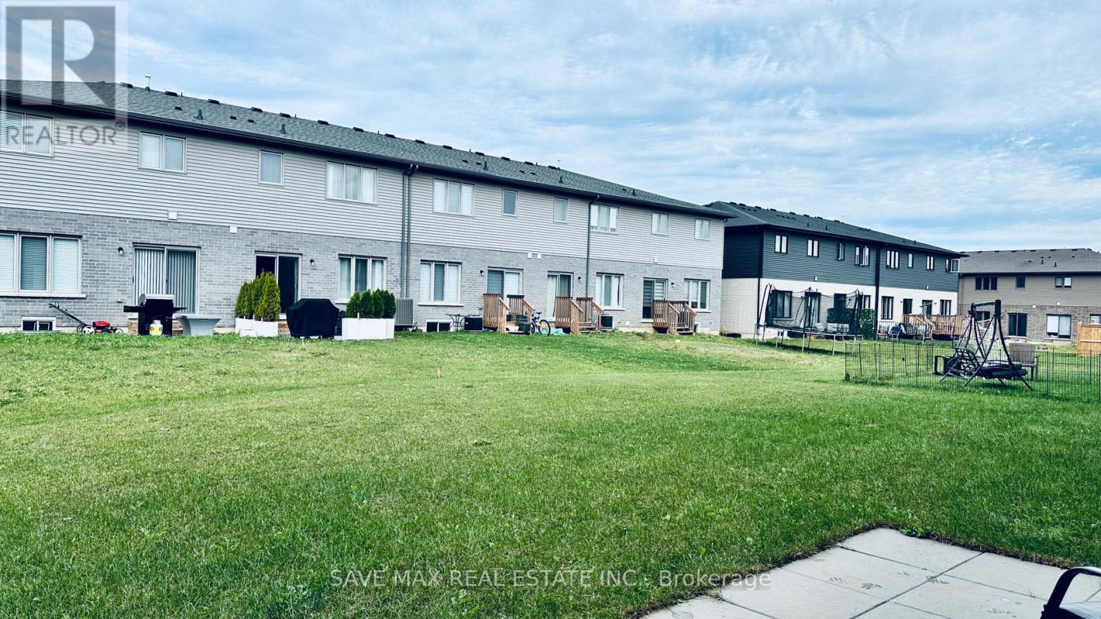 89 ACACIA ROAD - 40