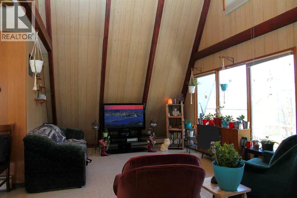 100 1 Avenue - 13