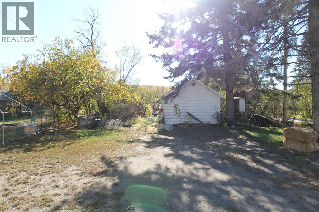 100 1 Avenue - 26