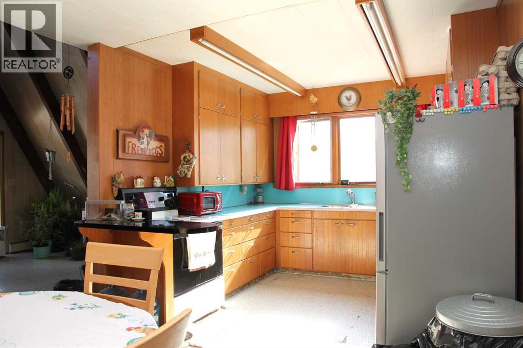 100 1 Avenue - 8
