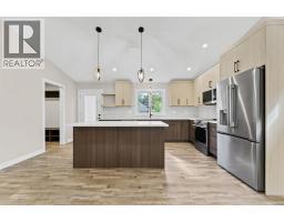 Family room - 452 Cambridge Street Se, Medicine Hat, AB T1A0T2 Photo 10