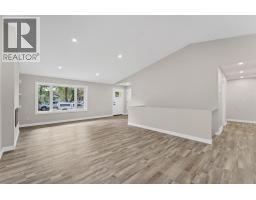 Laundry room - 452 Cambridge Street Se, Medicine Hat, AB T1A0T2 Photo 9