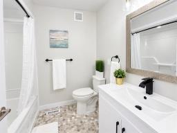 2pc Bathroom - 62165 Pr 406 Road, Whitemouth, MB R0E2G0 Photo 11