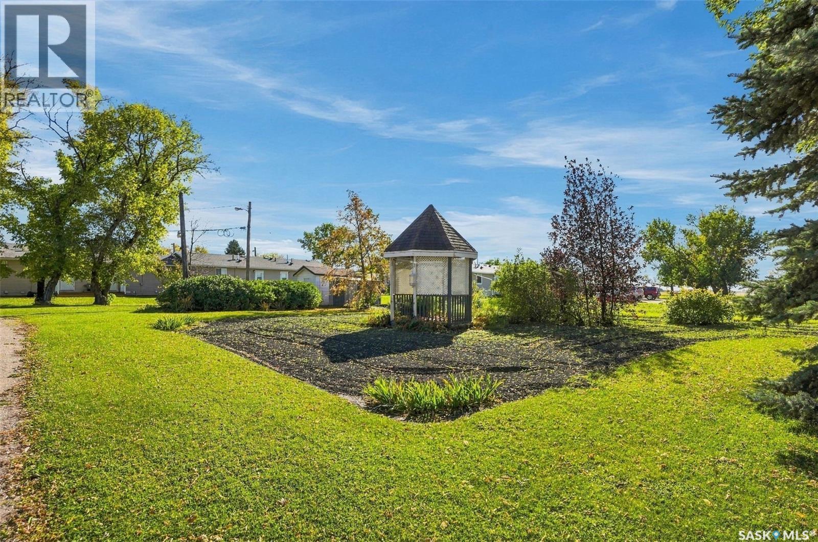 308 2nd STREET S - 26