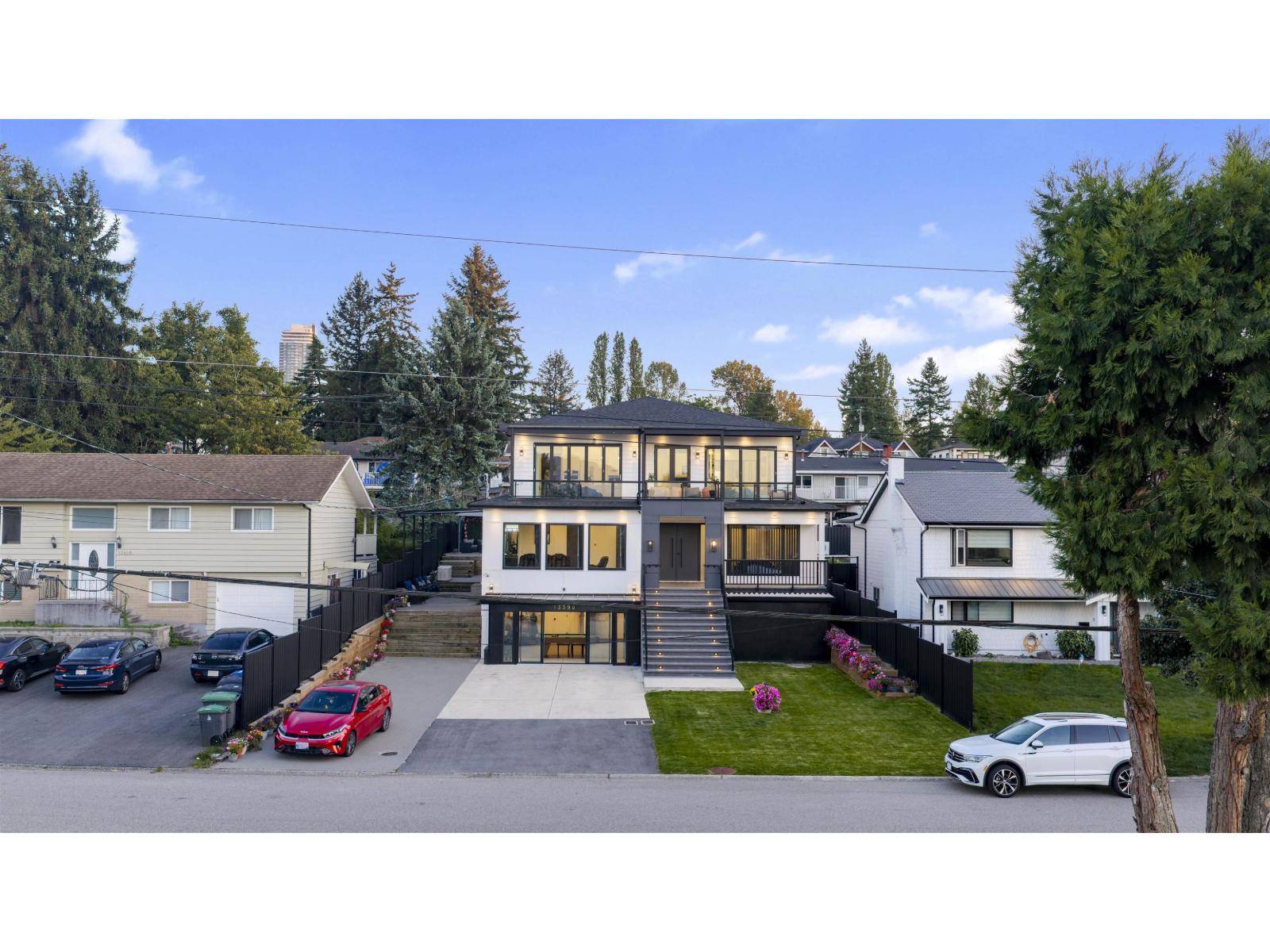 Photo of 13390 112A AVENUE 39