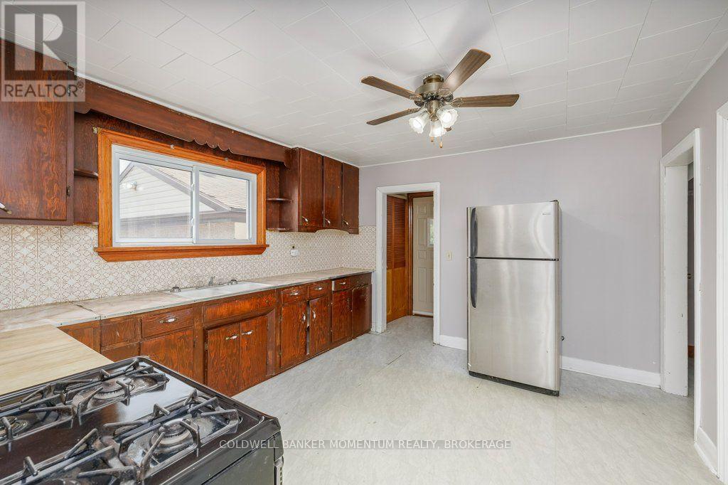 18 PIETZ AVENUE - 11