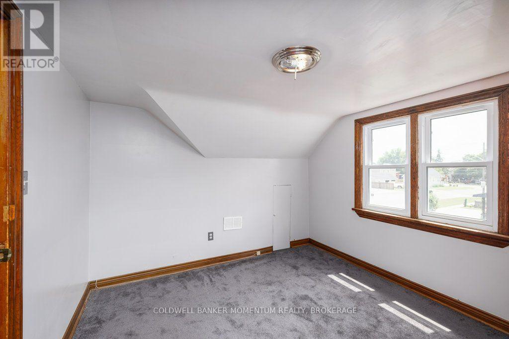 18 PIETZ AVENUE - 16