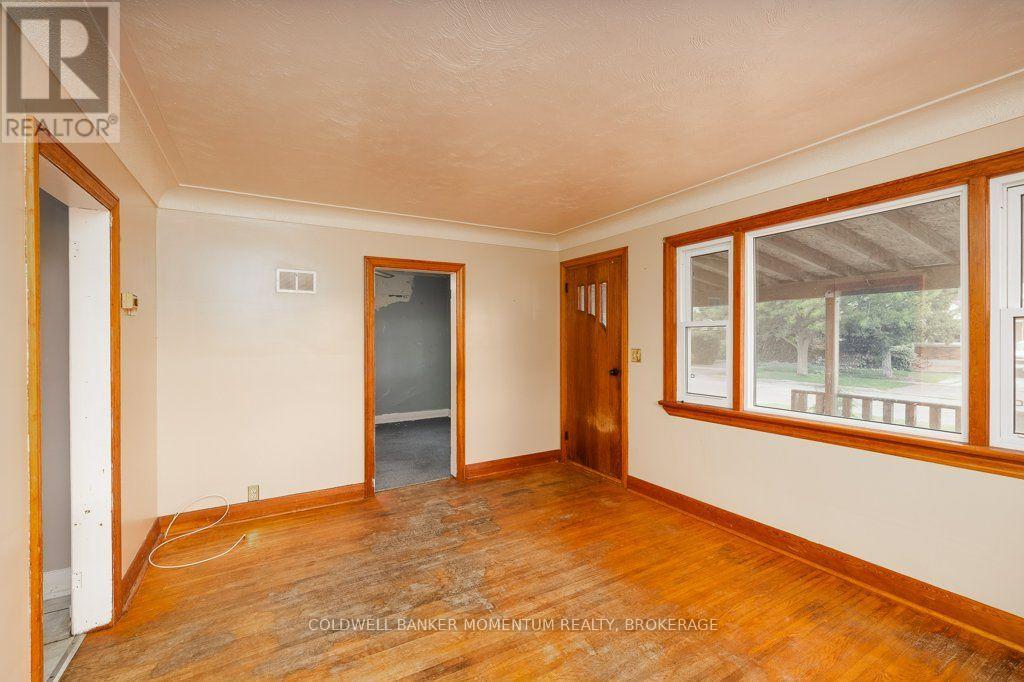 18 PIETZ AVENUE - 5