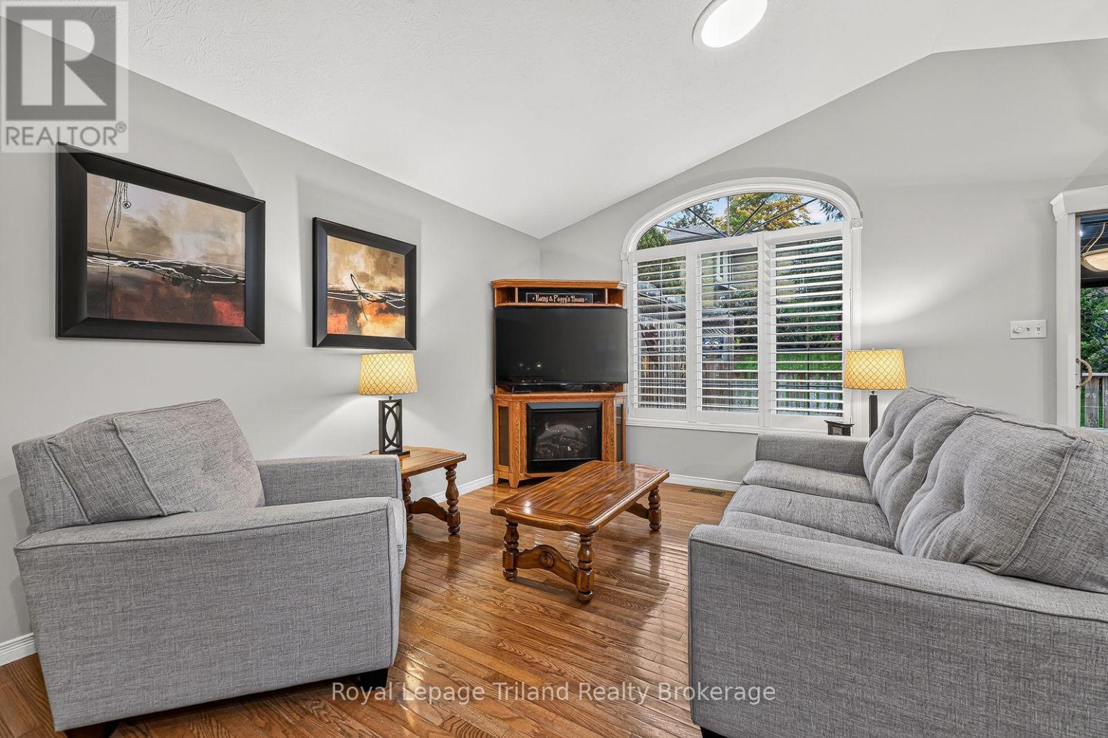 208 MCKEAND STREET - Image 13