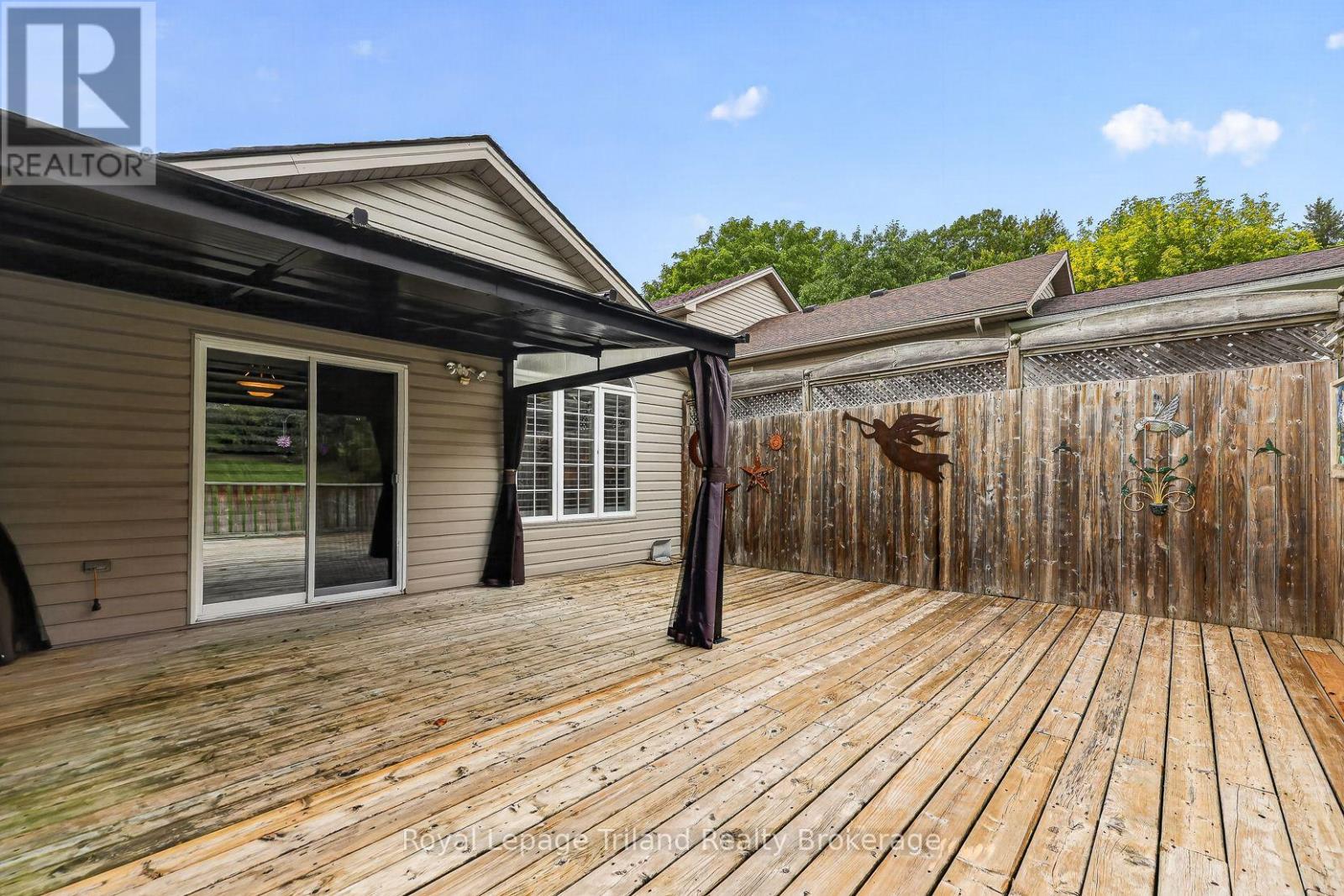 208 MCKEAND STREET - Image 41
