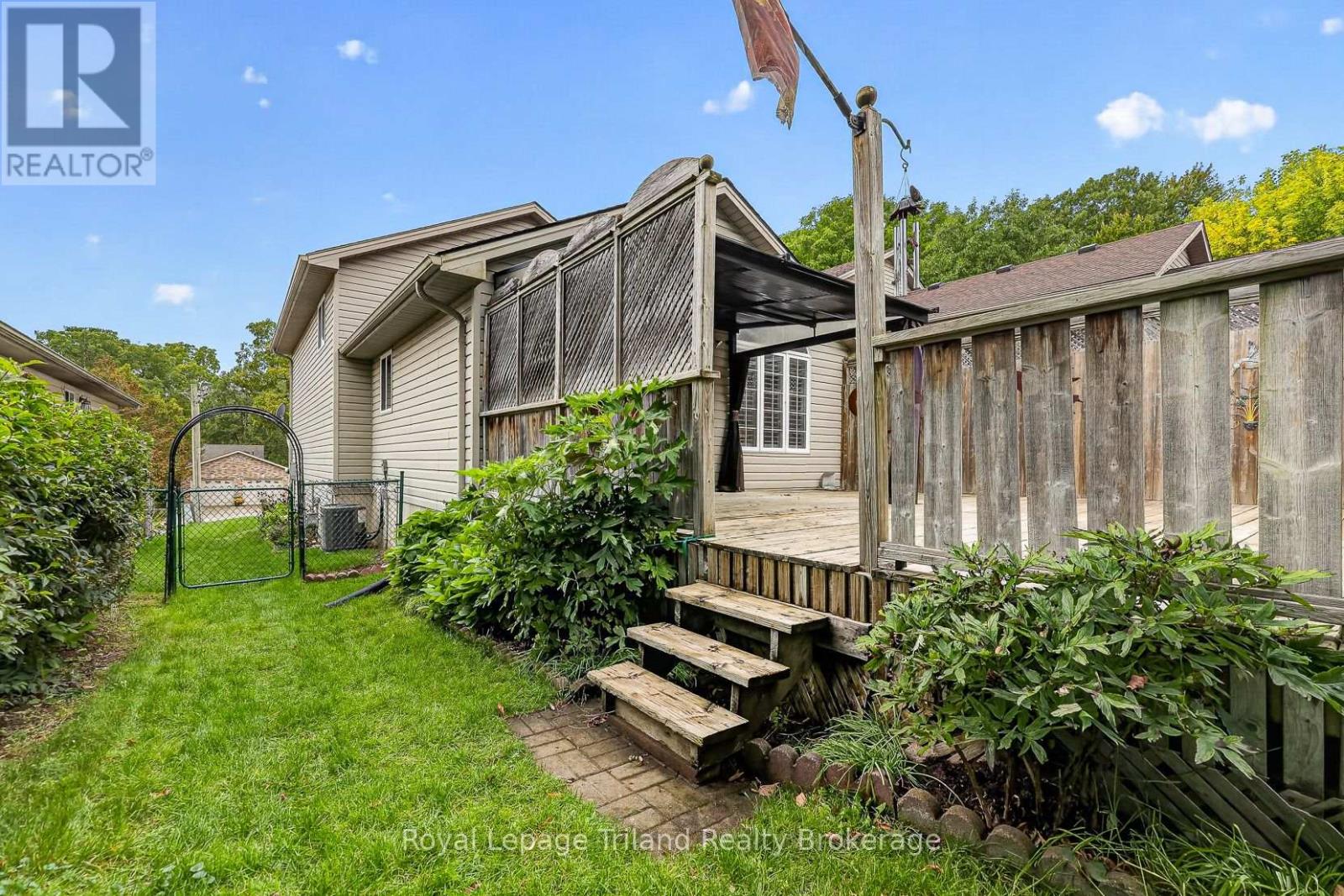 208 MCKEAND STREET - Image 43