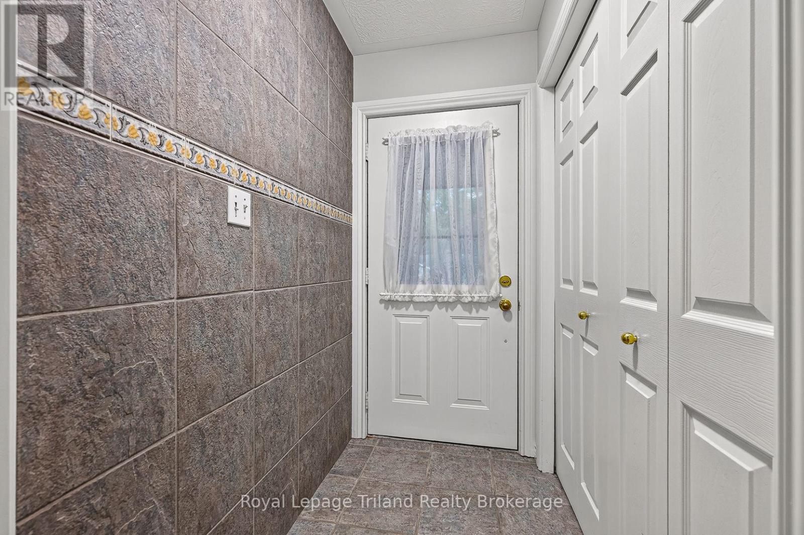208 MCKEAND STREET - Image 6