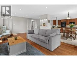 4pc Bathroom - 424 Silver Valley Drive Nw, Calgary, AB T3B4C2 Photo 9