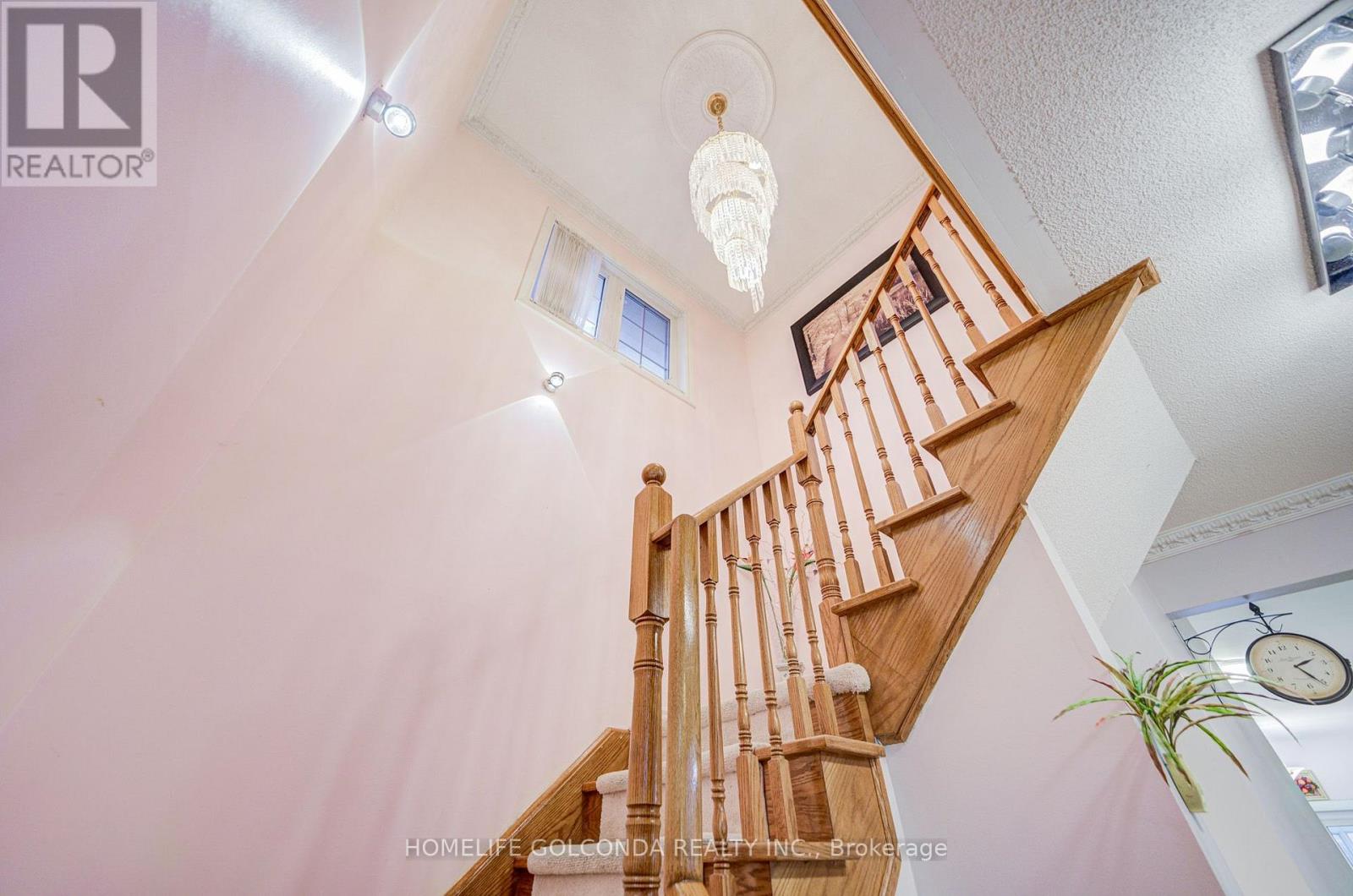 25 Eastpine Drive, Markham, ON photo 19
