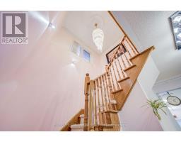 25 Eastpine Drive, Markham, ON L3R4Z2 Photo 19
