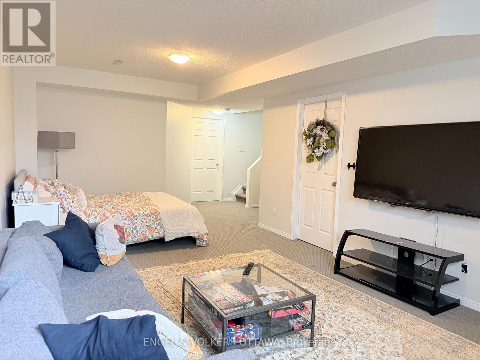 3 Bed, 3 Bath Townhouse for Rent in Ottawa – 124 LANDOVER CRESCENT, Ottawa – MLS# X13757696 - Image 33