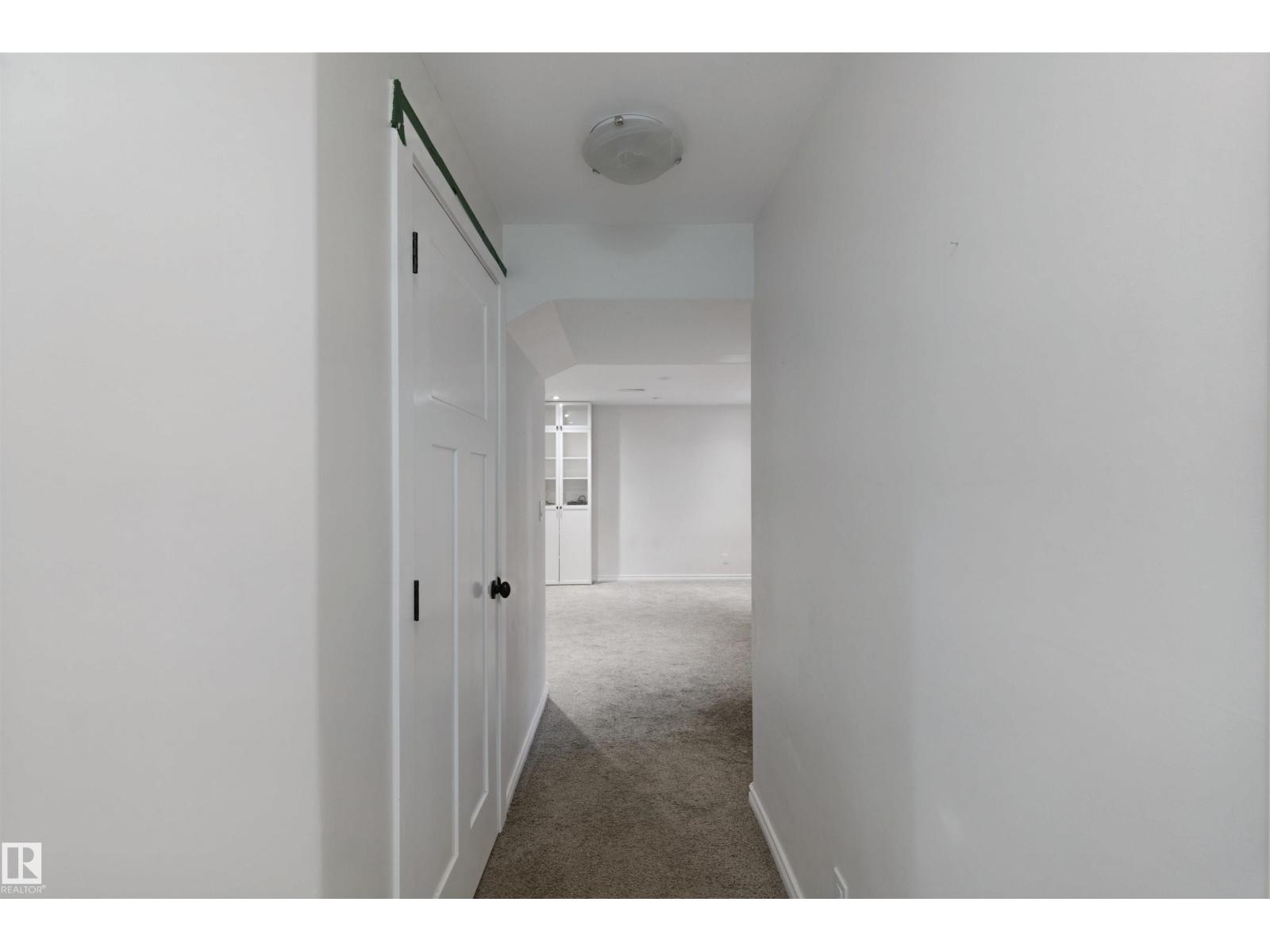 4528 35 AV NW - Image 30