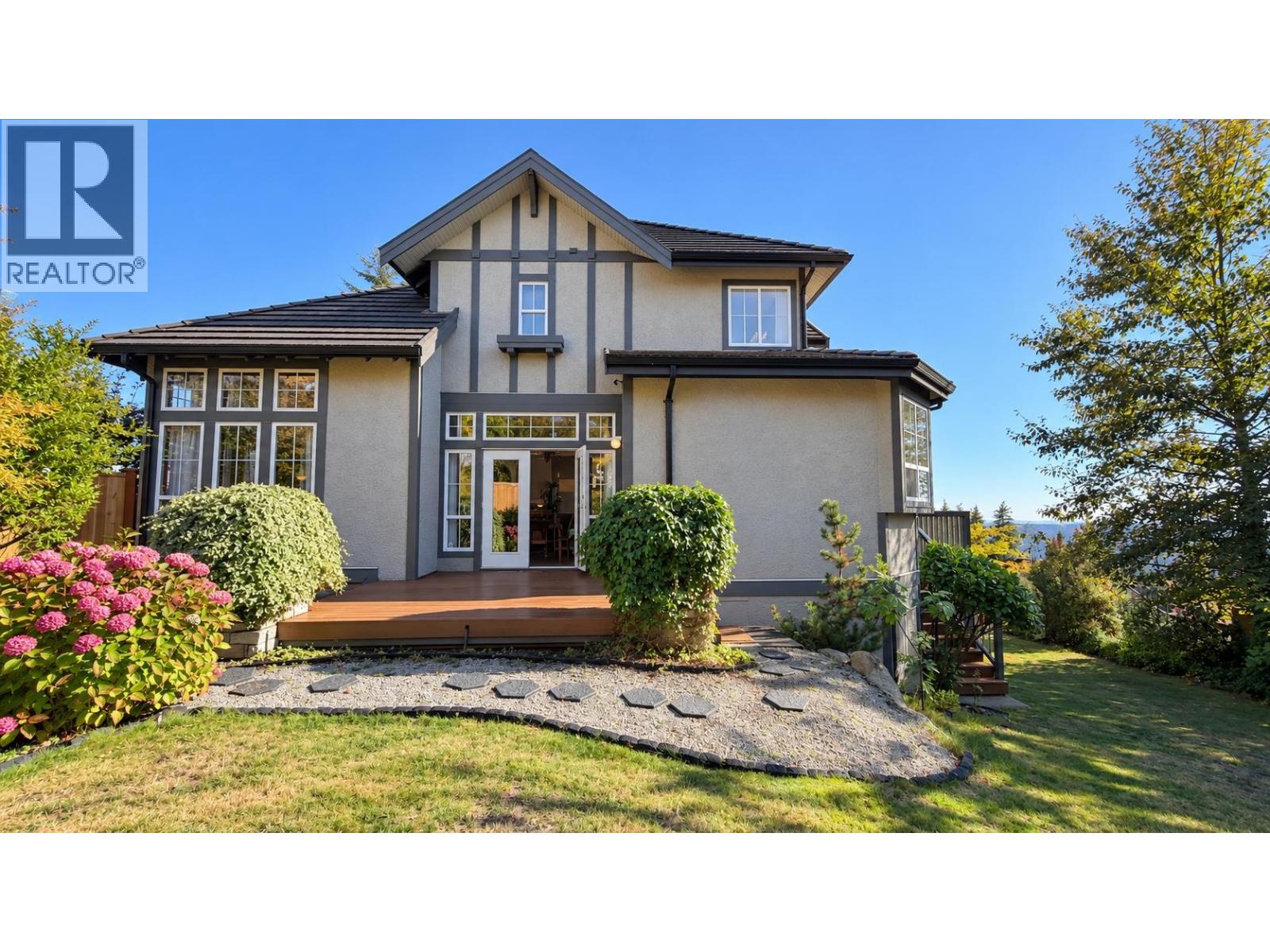 23 FERNWAY DRIVE — photo 2