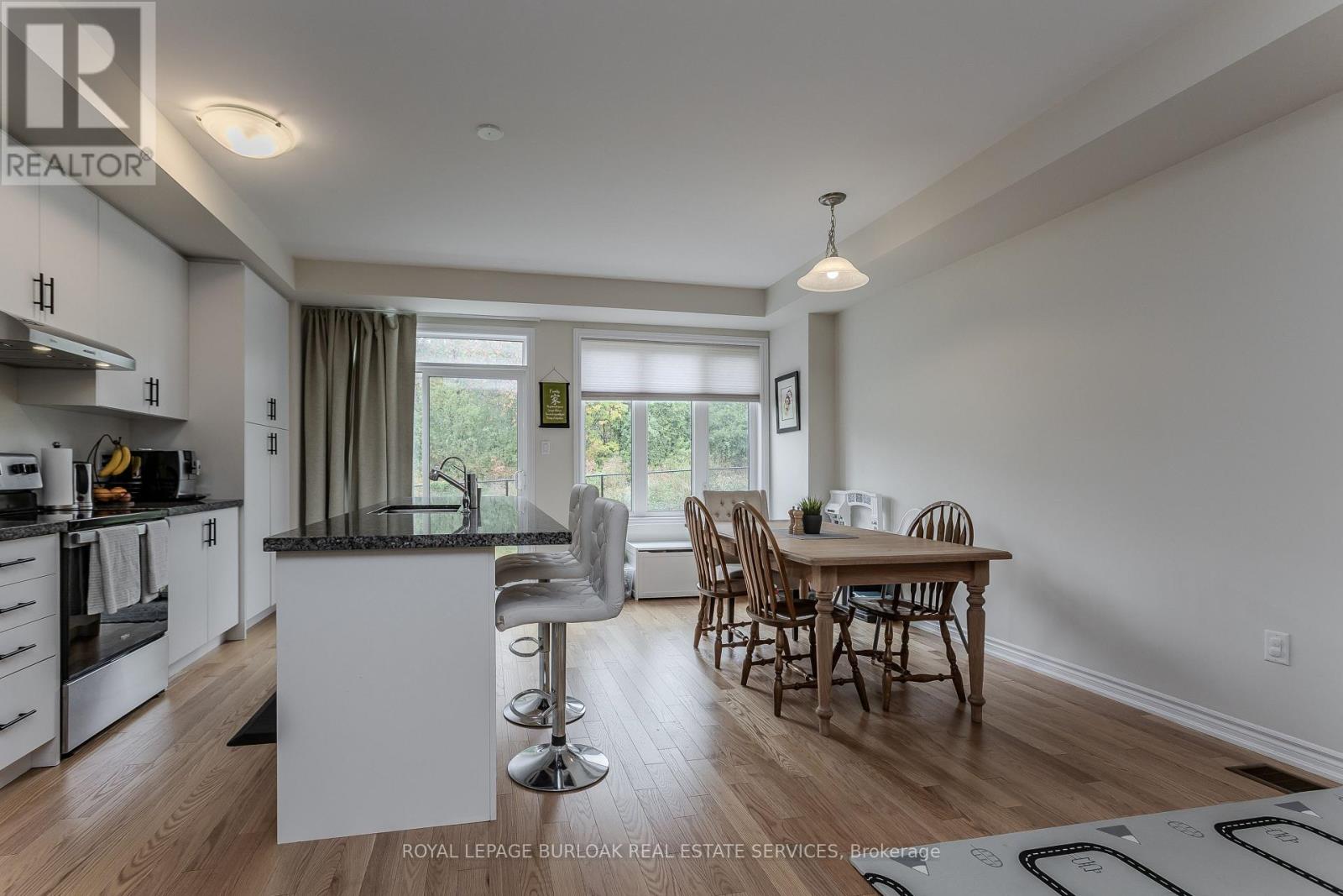 1358 Almonte Drive, Burlington, ON photo 10