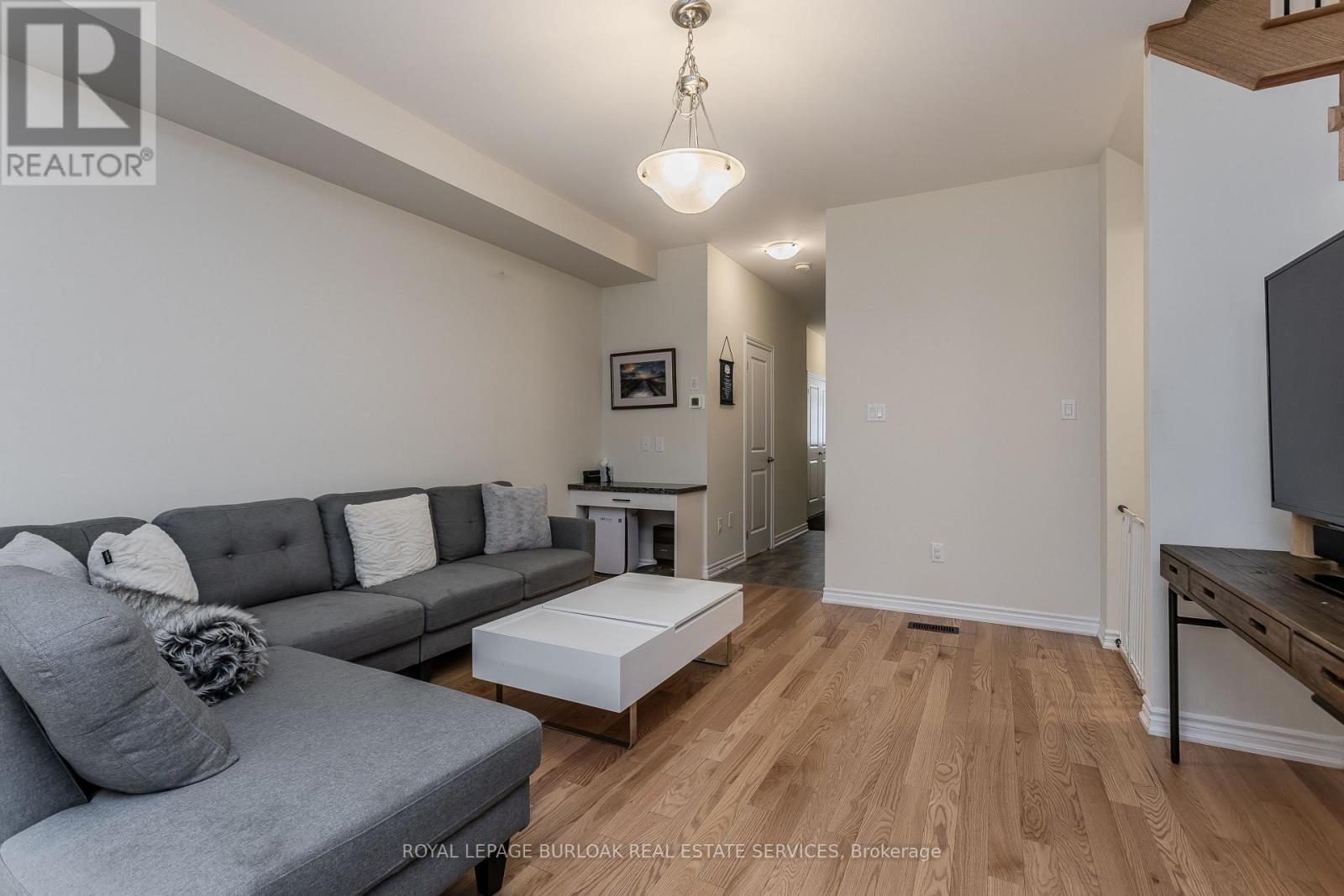 1358 Almonte Drive, Burlington, ON photo 9