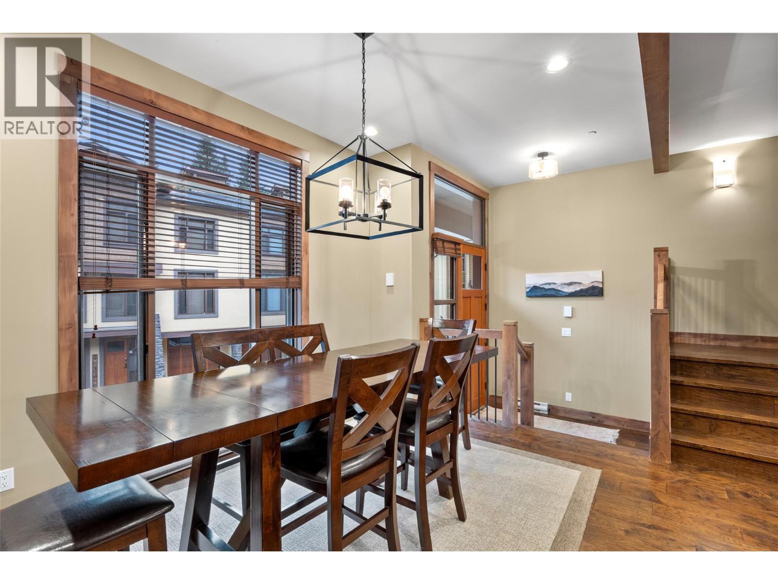 #12 3280 Village Way - 3