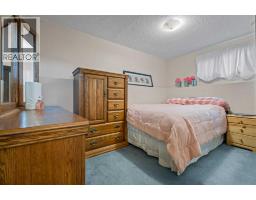 71 Templewood Road Ne, Calgary, AB T1Y4B1 Photo 22
