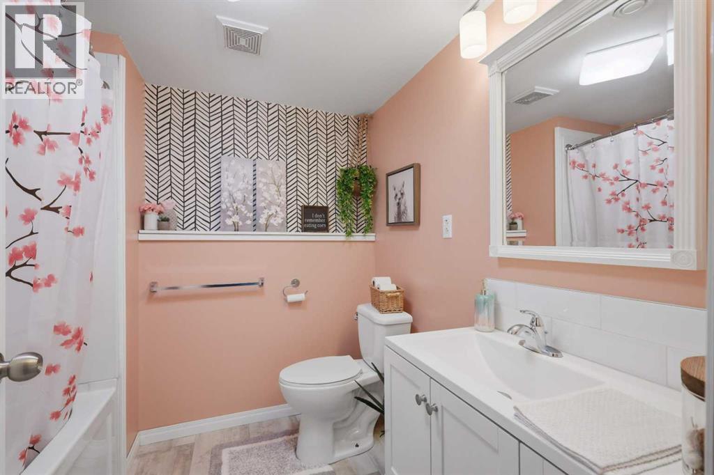 Listing photo – 3809 52 Avenue, Ponoka